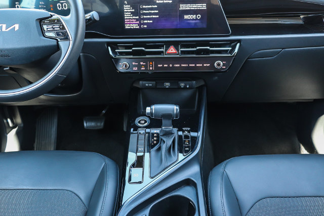 Certified 2025 Kia Niro EX FWD image 14