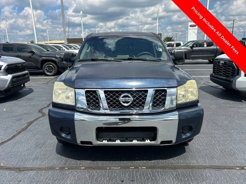 Used 2015 Nissan Titan SV w/ Tow Package RWD image 18