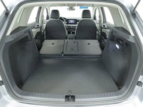 New 2025 Volkswagen Taos SE AWD/4WD image 37