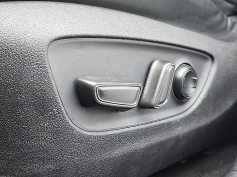 Used 2022 Toyota RAV4 XLE Premium AWD/4WD image 26