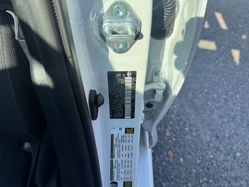 Used 2025 Toyota Corolla LE image 27