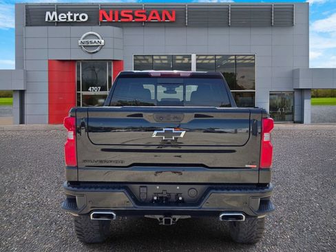 Used 2024 Chevrolet Silverado 1500 LT Trail Boss w/ LT Trail Boss Premium Package AWD/4WD image 6