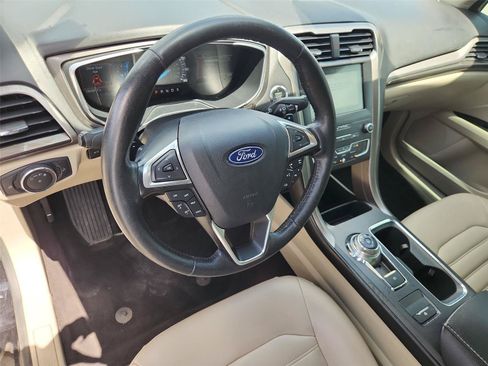 Used 2019 Ford Fusion SEL FWD image 10
