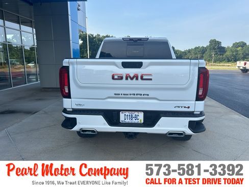 Certified 2024 GMC Sierra 1500 AT4 w/ Technology Package AWD/4WD image 5