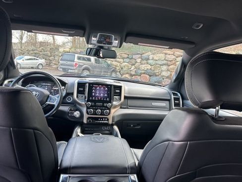 Used 2019 RAM 1500 Laramie AWD/4WD image 24