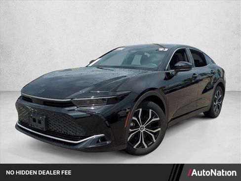 Certified 2023 Toyota Crown AWD/4WD image 1