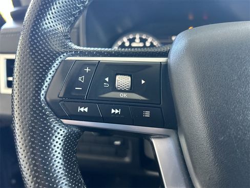 Used 2024 Mitsubishi Outlander SE image 17