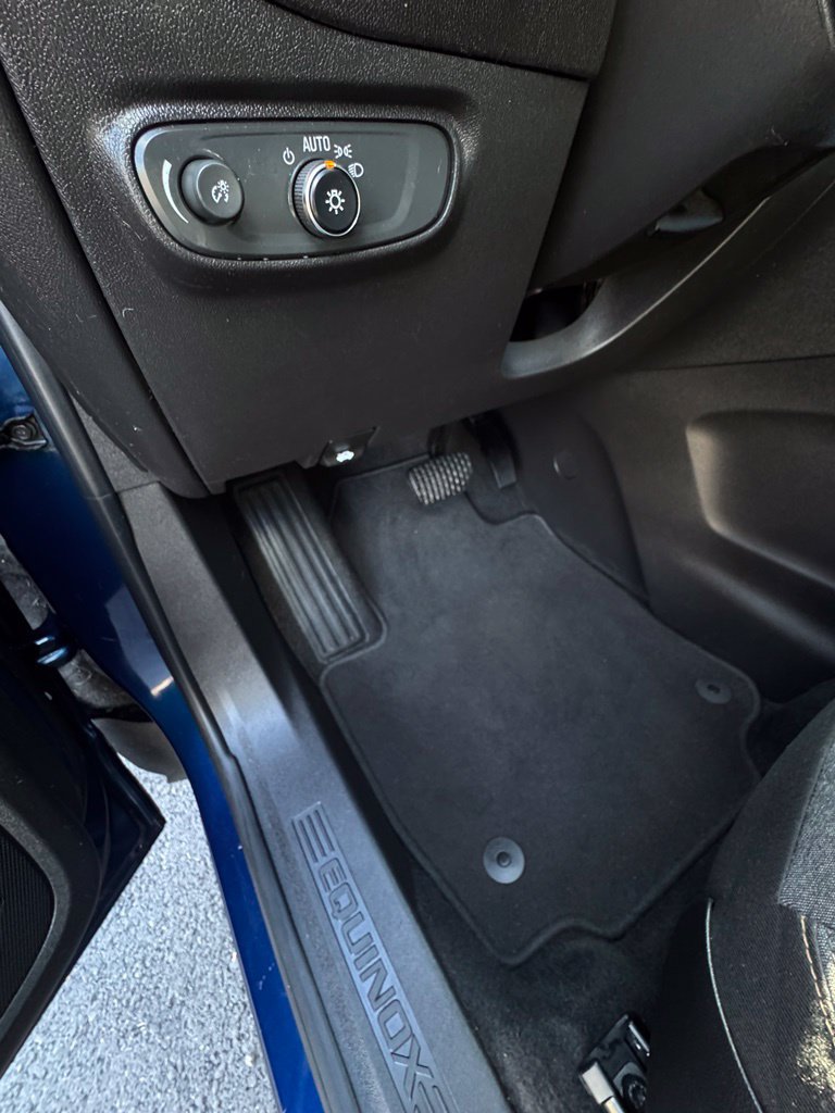 Used 2022 Chevrolet Equinox LT FWD image 15