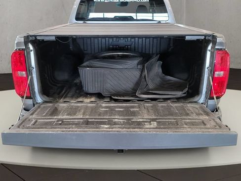 Used 2022 Chevrolet Colorado LT w/ Safety Package AWD/4WD image 38