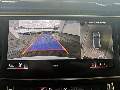 Used 2022 Audi Q8 Premium Plus w/ Premium Plus Package image 23