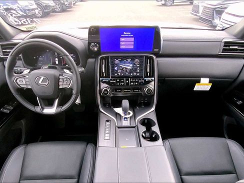 New 2025 Lexus LX 700h Luxury image 5