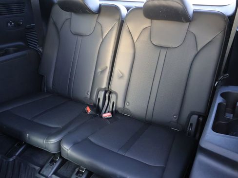 Used 2022 Kia Sorento EX w/ Panoramic Sunroof Package FWD image 13