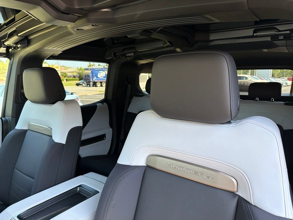 Used 2025 GMC Hummer EV 3X AWD/4WD image 25