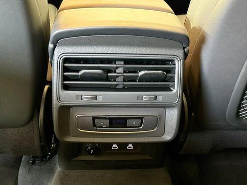 Used 2025 Audi Q8 Premium w/ Black Optic Package image 24