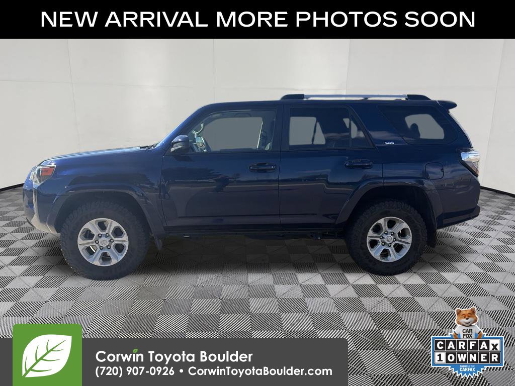 Used 2020 Toyota 4Runner SR5 AWD/4WD image 4