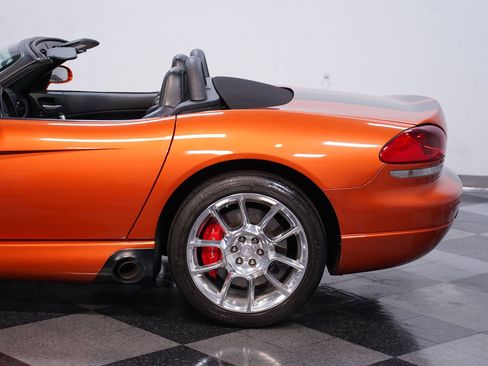 Used 2010 Dodge Viper SRT-10 image 22