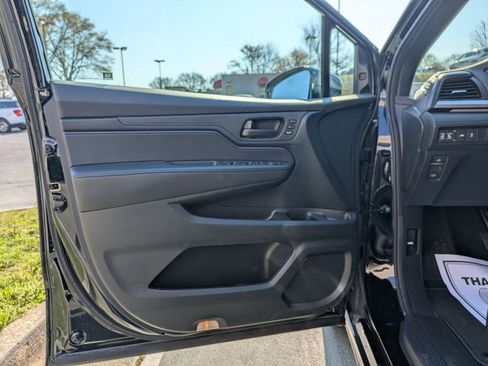 Used 2025 Honda Odyssey Sport-L image 11
