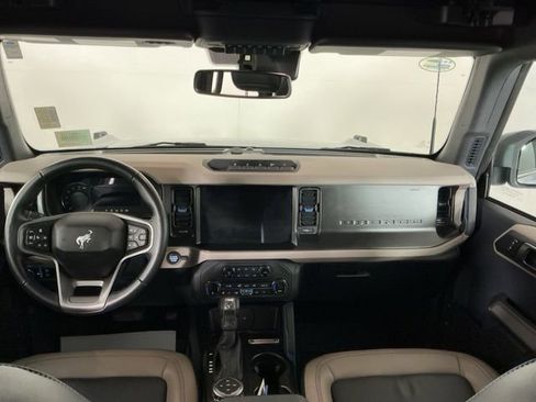 Used 2023 Ford Bronco Wildtrak image 26