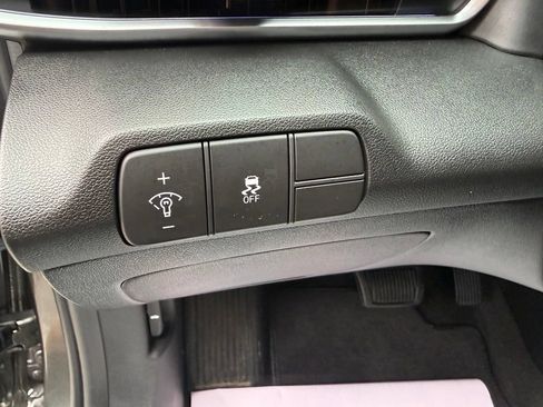 Used 2024 Hyundai Elantra SEL w/ Convenience Package FWD image 16