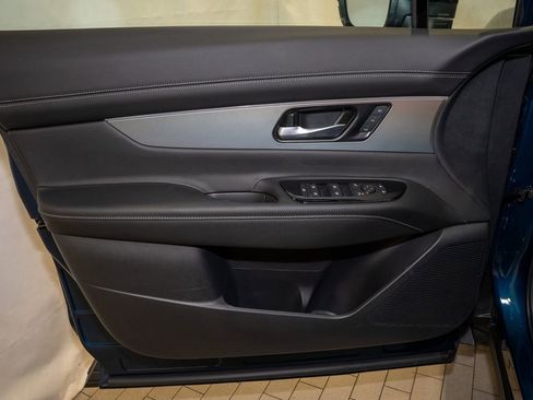 New 2026 Nissan Murano SL image 14