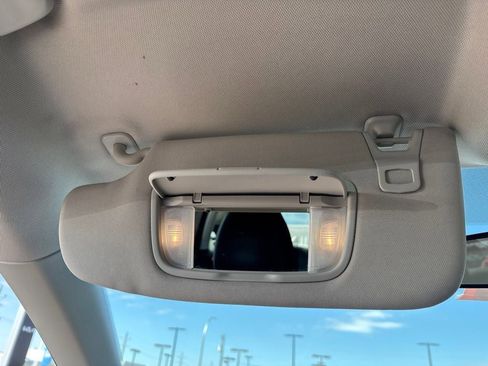 Used 2015 Ford Fusion SE FWD image 15