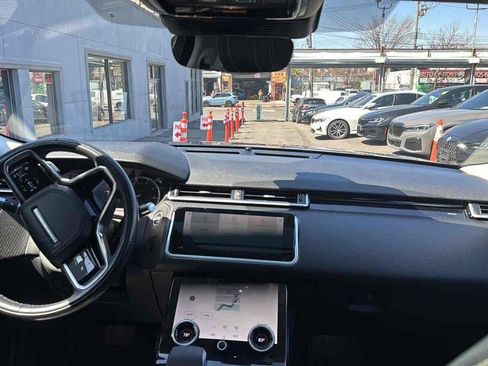 Used 2022 Land Rover Range Rover Velar S AWD/4WD image 20