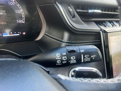 Used 2022 Jeep Grand Cherokee L Limited AWD/4WD image 34