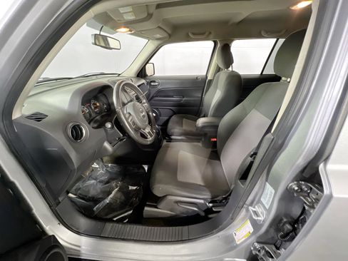 Used 2017 Jeep Patriot Latitude image 18