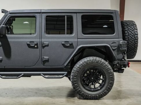 Used 2023 Jeep Wrangler Unlimited Rubicon w/ Safety Group AWD/4WD image 18