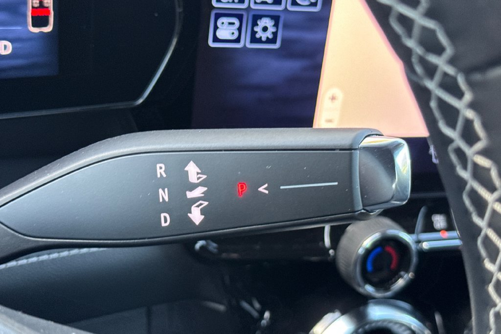 Used 2025 Chevrolet Blazer EV LT FWD image 25