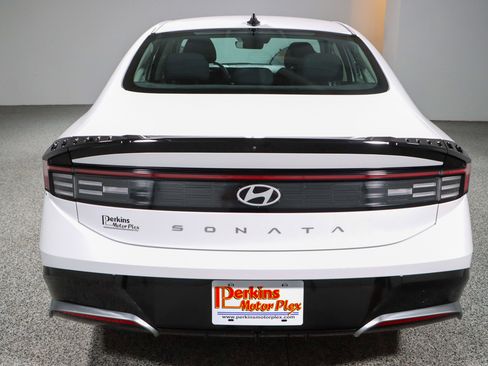 Used 2025 Hyundai Sonata SEL FWD image 8
