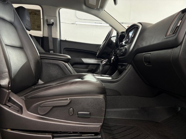 Used 2022 Chevrolet Colorado ZR2 w/ Colorado ZR2 Bison Edition AWD/4WD image 19