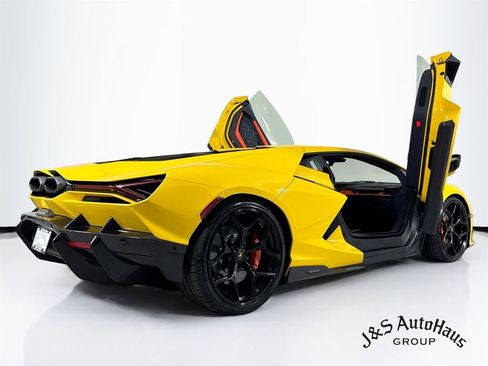 Used 2025 Lamborghini Revuelto AWD/4WD image 7