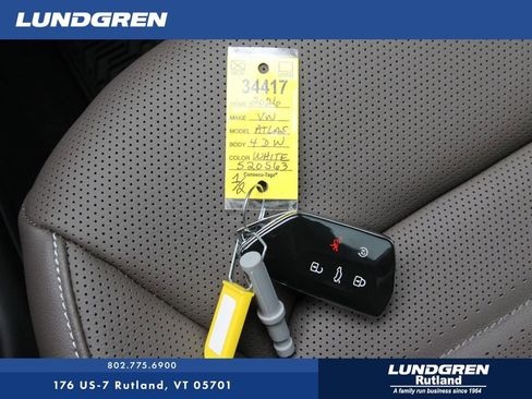 New 2026 Volkswagen Atlas SEL image 4