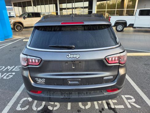 Used 2023 Jeep Compass Latitude w/ Convenience Group image 6