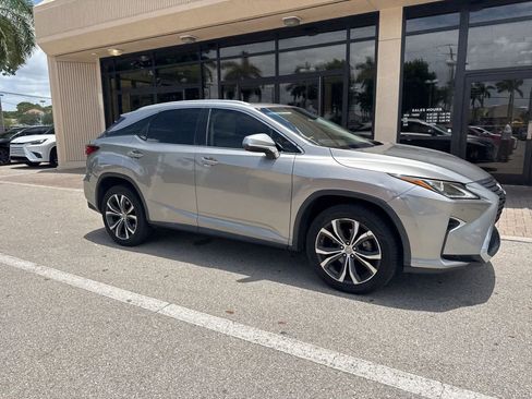 Used 2017 Lexus RX 350 FWD w/ Premium Package image 4