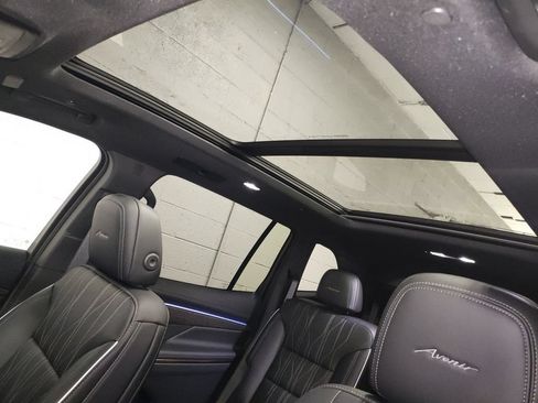 New 2026 Buick Enclave Avenir w/ Super Cruise Package FWD image 24