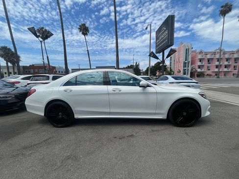 Used 2016 Mercedes-Benz S 550 4MATIC Sedan image 4