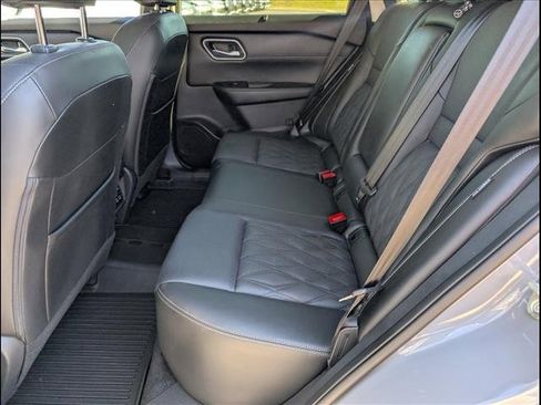 Used 2025 Nissan Rogue Platinum w/ Platinum Premium Package image 7