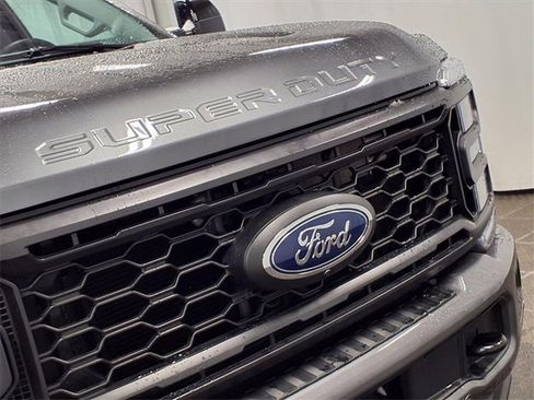 Certified 2024 Ford F250 Lariat w/ Lariat Ultimate Package image 32