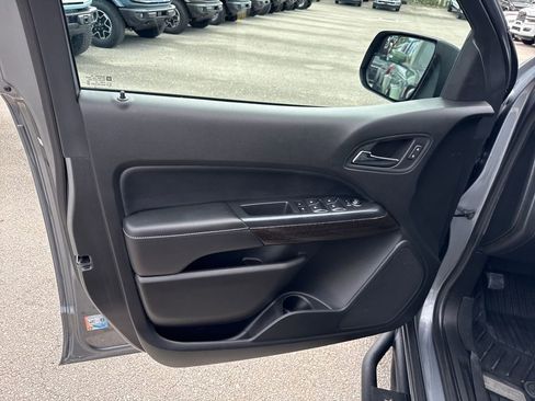 Used 2019 GMC Canyon SLE w/ SLE Convenience Package image 13