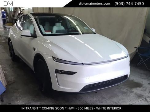 Used 2026 Tesla Model Y AWD image 3