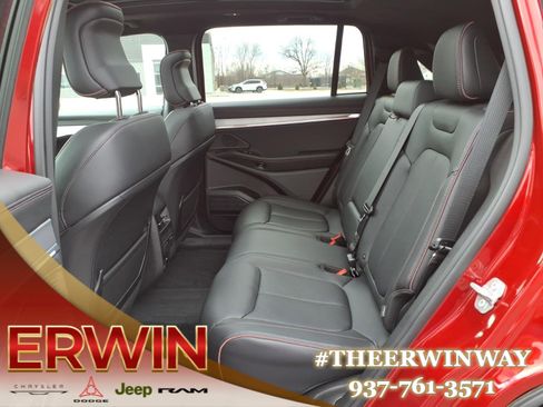 Used 2024 Jeep Wagoneer Launch Edition image 24