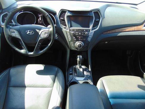 Used 2017 Hyundai Santa Fe Limited AWD/4WD image 18