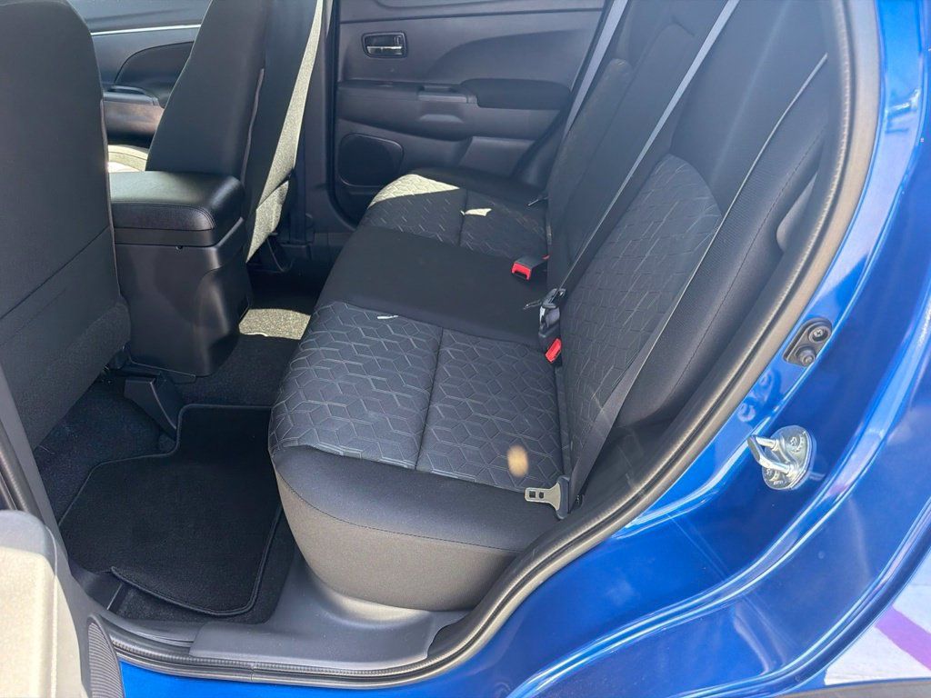 Used 2026 Mitsubishi Outlander Sport AWD image 9