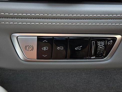 New 2026 Cadillac Escalade IQ Luxury 1 w/ LPO, Floor Liner Package AWD/4WD image 17