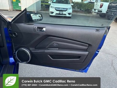Used 2013 Ford Mustang GT Premium w/ Electronics Pkg RWD image 32