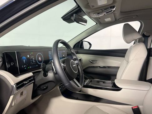 Used 2025 Hyundai Tucson Limited image 24
