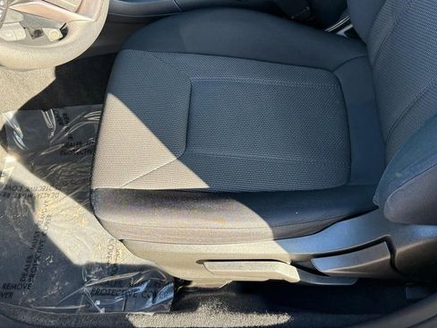 Used 2022 Subaru Crosstrek 2.0i image 16