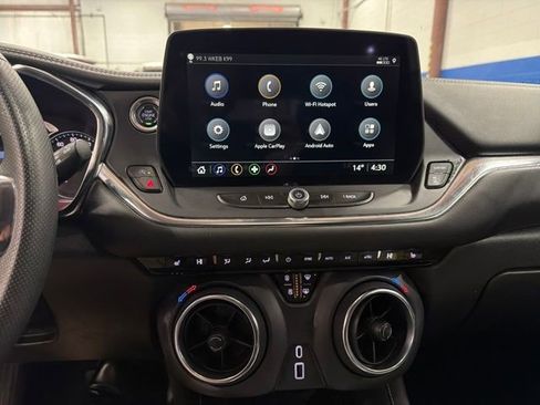 Used 2025 Chevrolet Blazer LT image 22